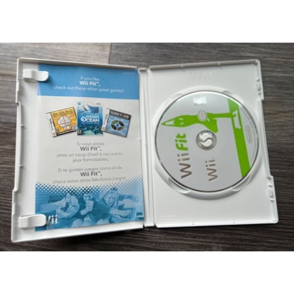 Wii Fit for Nintendo Wii game - Picture 3 of 3